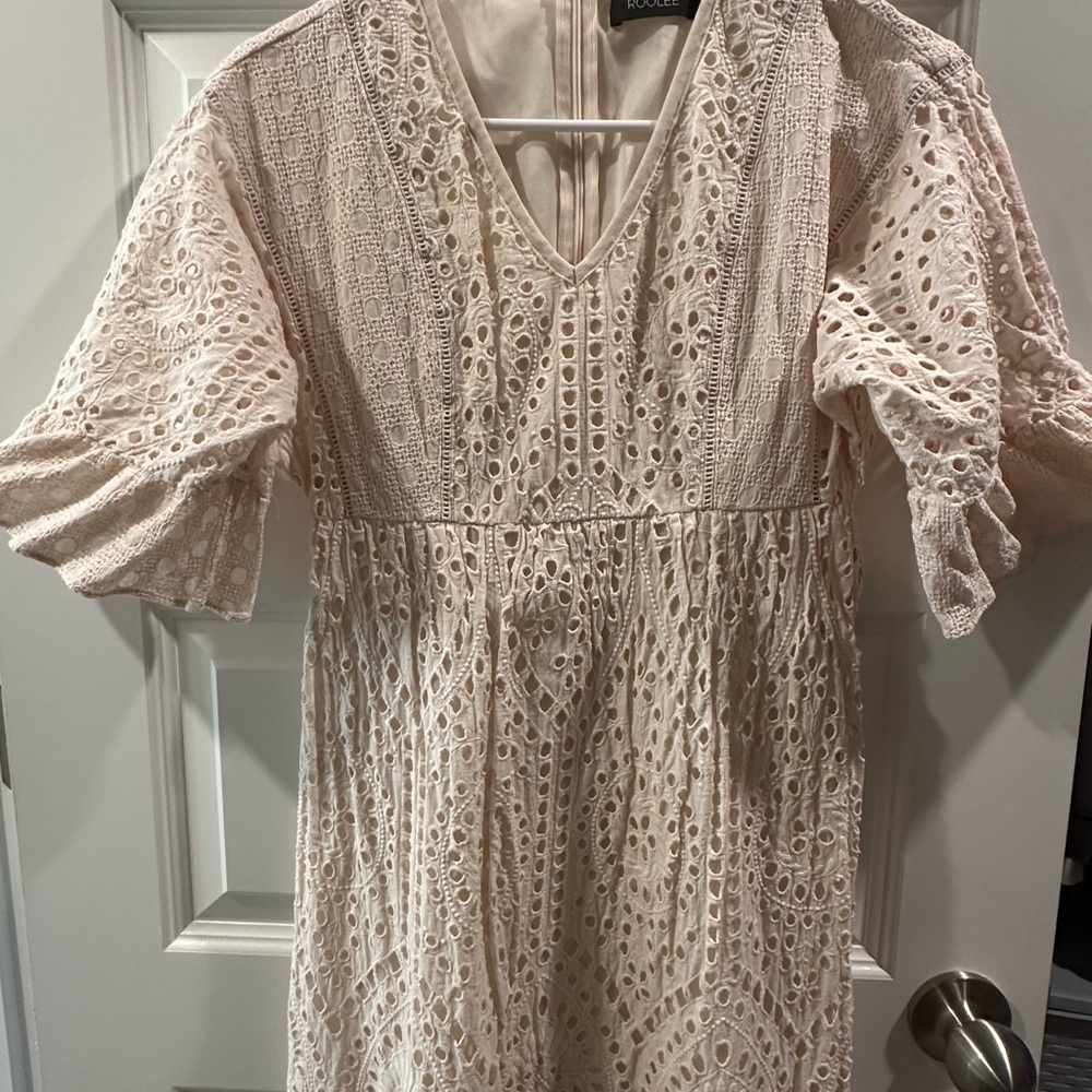 Elegant Cream Lace Dress